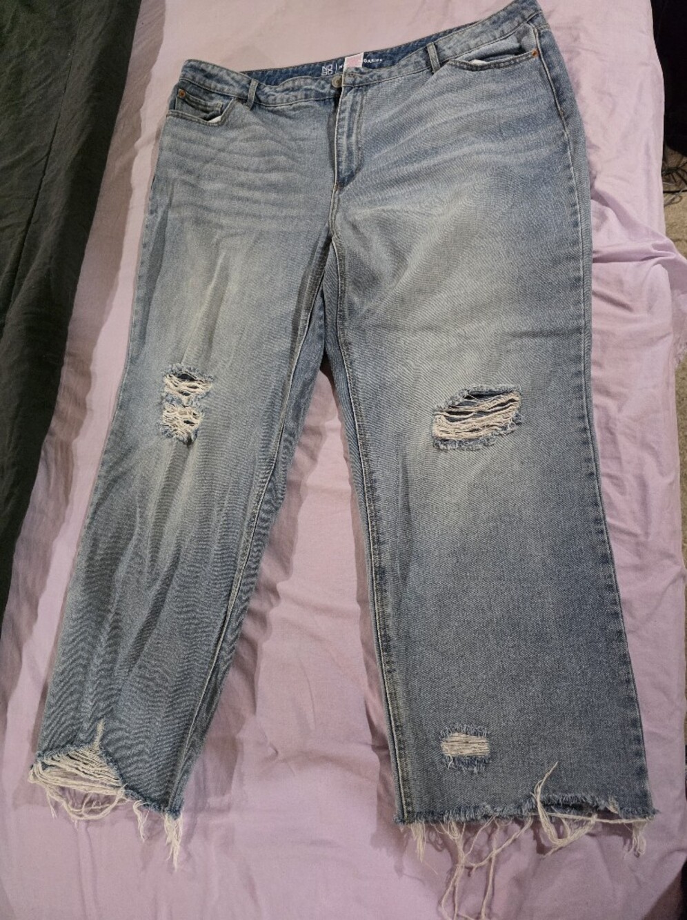 No Boundaries Light Blue Straight Leg Distressed Jeans